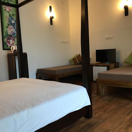 Lespri Grand Hotel Negombo Ngoại thất bức ảnh