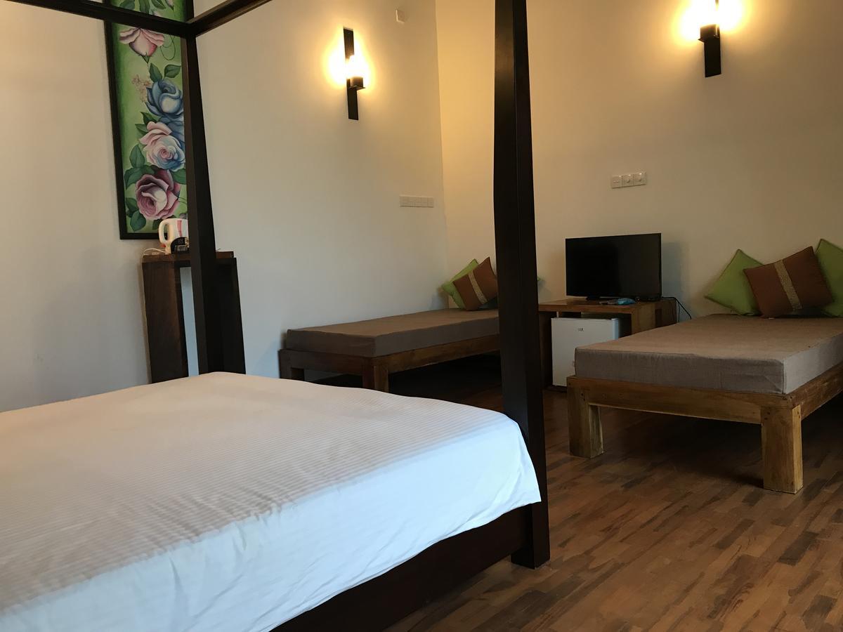 Lespri Grand Hotel Negombo Ngoại thất bức ảnh