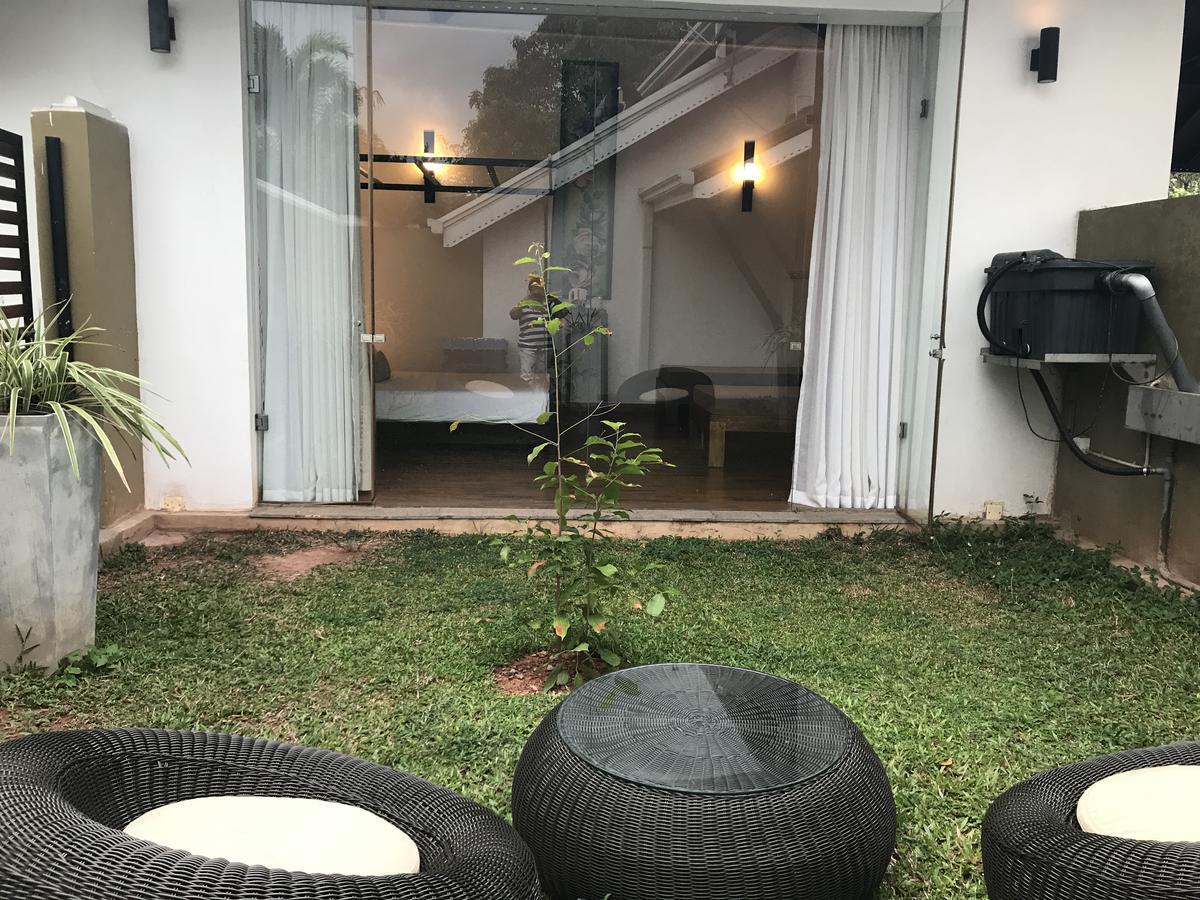 Lespri Grand Hotel Negombo Ngoại thất bức ảnh